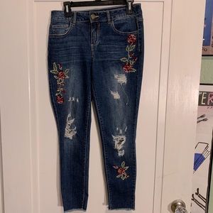 One5One Embroidered Raw Hem Jeans women’s size 6